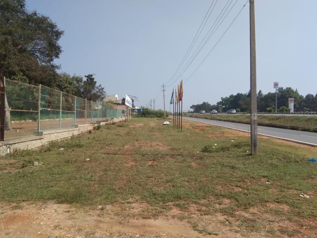 Kstdc Hotel Mayura Pavithra Yediyur Kunigal Bagian luar foto