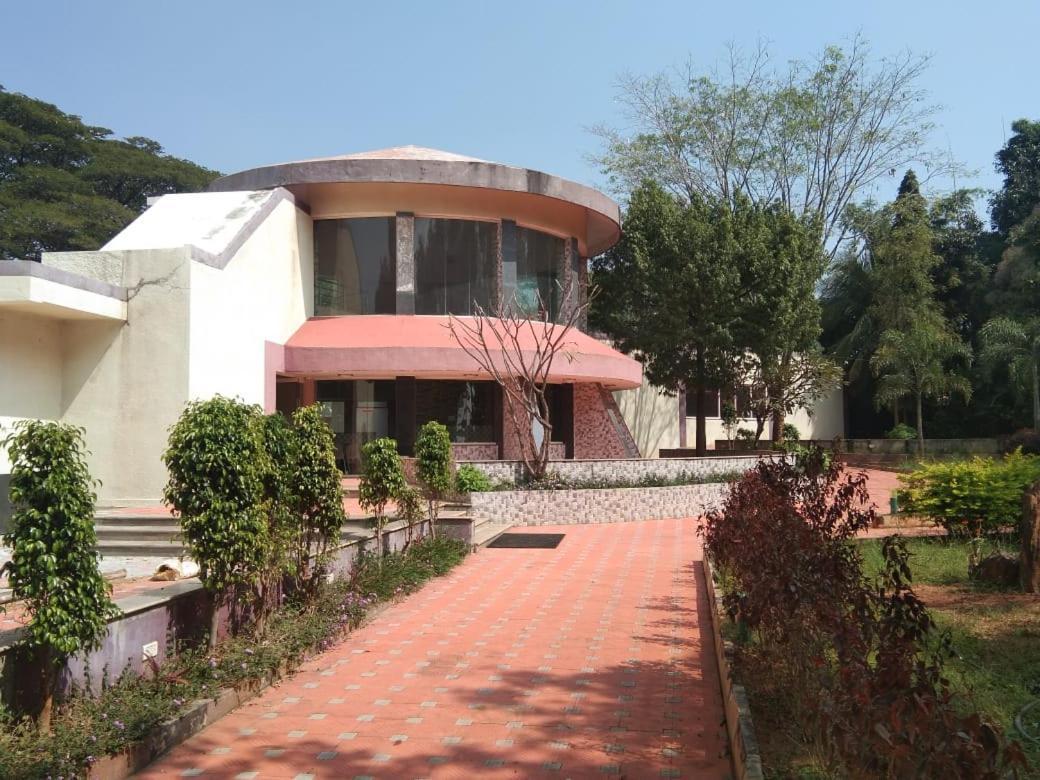 Kstdc Hotel Mayura Pavithra Yediyur Kunigal Bagian luar foto