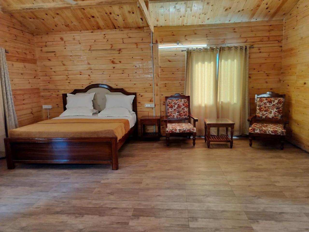 Kstdc Hotel Mayura Pavithra Yediyur Kunigal Bagian luar foto